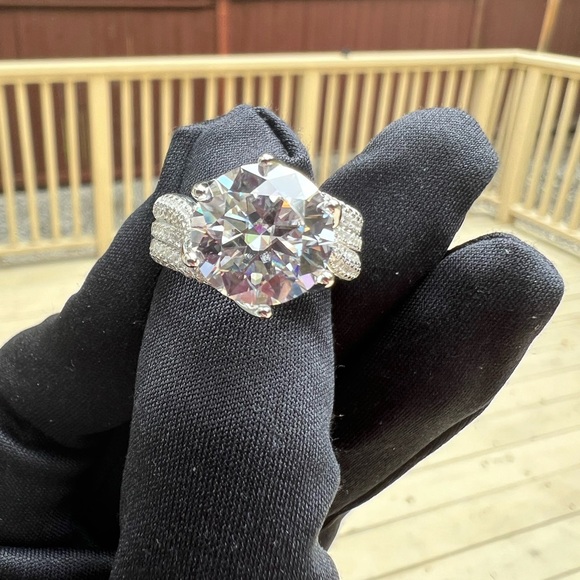 New Moissanite Engagement Luxury Ring 5CT, 18K White Gold Plated Sterling Silver - Picture 15 of 17